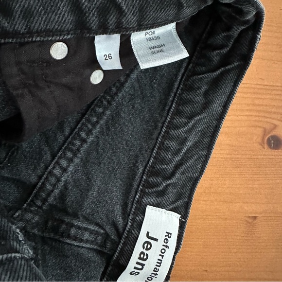 Reformation denim shorts - Picture 3 of 5